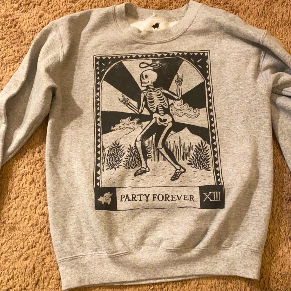 Sweatshirt